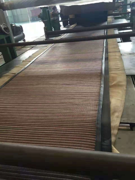 <b>什么是金屬網(wǎng)芯輸送帶？</b>